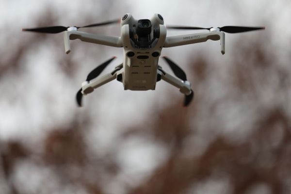 Cinq personnes interpellées avant une livraison par drone à la prison de Luynes