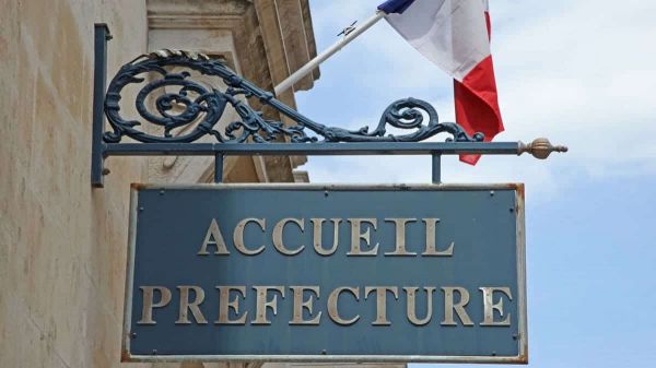 Titre de séjour en France : jusqu'à un an d'attente dans cette préfecture