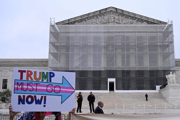 Donald Trump conforté face aux juges fédéraux par la Cour Suprême : une présidence américaine sans contrepoids