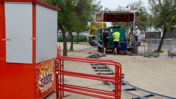 Mort du petit Tylian, tombé du manège à Gruissan : 3 ans avec sursis requis à l'encontre des forains et du contrôleur