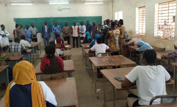 Baccalauréat 2025 : Le ministre Aboubacar Savadogo en visite de soutien aux candidats de Fada N'Gourma