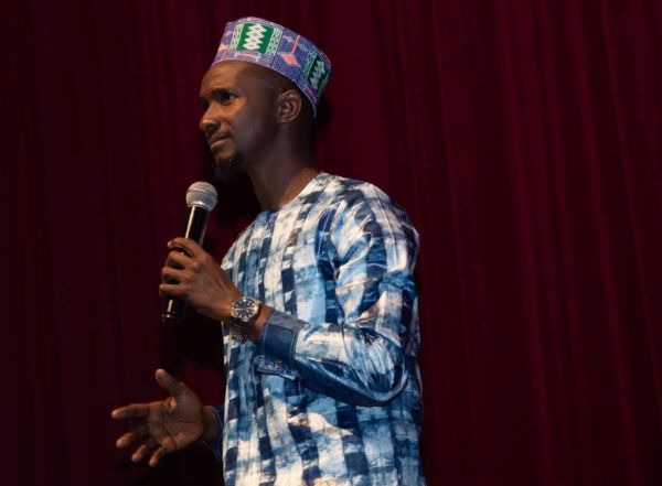 Petit Tonton : Le magicien des mots qui enchante l’oralité africaine et fondateur d'un sanctuaire du verbe