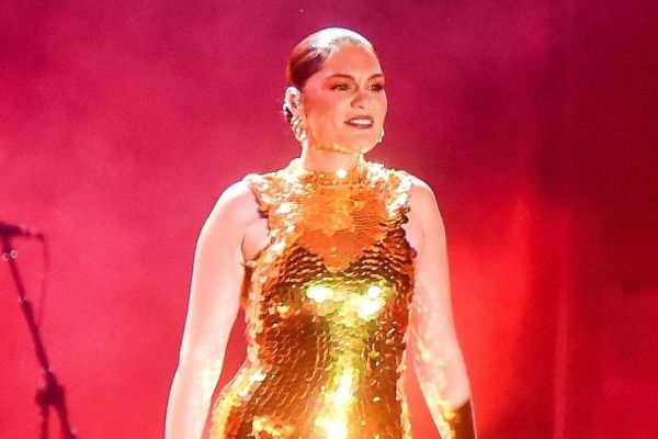 Jessie J révèle opérée des suites d'un cancer du sein : la chanteuse sauvée par l'intervention