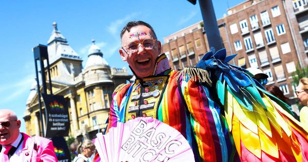 Marche des fiertés à Budapest : affluence record à la Pride qui défie Orban