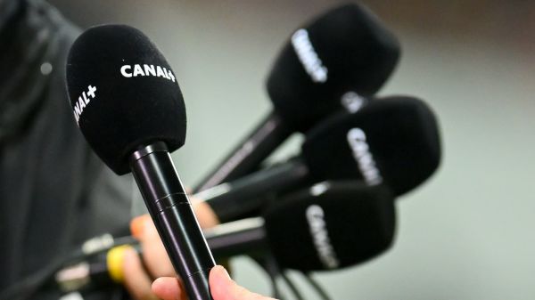 Droits TV Ligue 1: "On va être dans la boue", Riolo pessimiste après l'annonce choc du retrait de Canal+