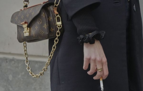 La France interdit la cigarette dans les parcs et autres lieux publics