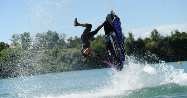 Jet-ski freestyle. En images: revivez les plus belles figures du championnat de France à Montceau