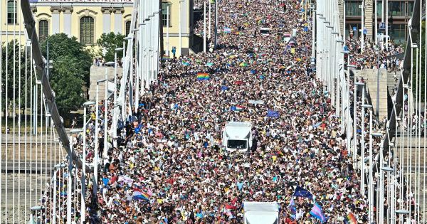 À Budapest, la marche des fiertés "humilie” Orban avec une affluence record