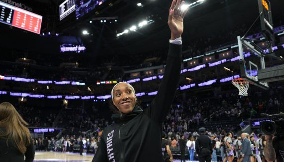 Grâce à leur patronne Kayla Thornton, les Valkyries coulent le Sky