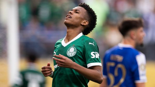 Coupe du monde des clubs: "Beaucoup l'ont massacré", l'entraîneur de Palmeiras s'emporte pour défendre Estevao