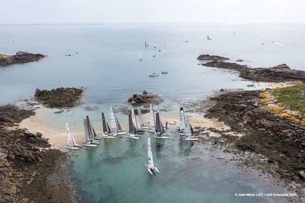 Catas. Le 22e Raid Émeraude à Chausey, retour des F18