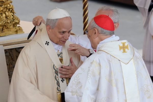 Qu'est-ce que le pallium, cet ornement que le pape Léon XIV remet aux archevêques nommés ?