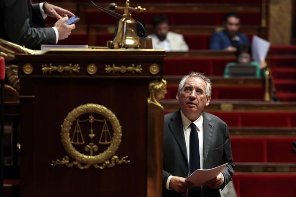 « Une part grandissante du personnel politique semble entretenir un rapport toujours plus distendu à la réalité environnementale »