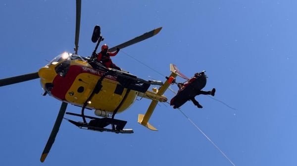 Alpes-Maritimes: trois motards pris en charge après deux accidents à la sortie du tunnel de Mescla