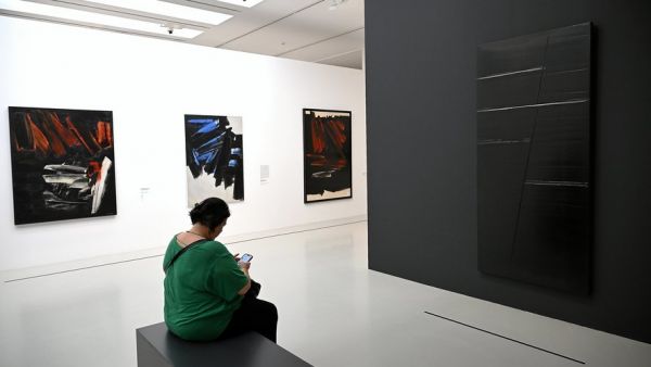 Rétrospective Pierre Soulages au musée Fabre à Montpellier : un éclairage inédit sur l'oeuvre d'un monument de la peinture