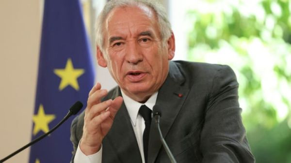 Proportionnelle: François Bayrou estime qu'il y a "une majorité", promet un texte pour la fin de l'année