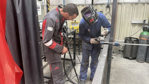 L'école de production d'Istres forme les techniciens de demain et de grandes entreprises font appel à eux