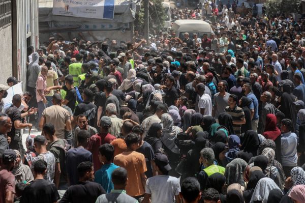 62 Palestiniens tués aujourd'hui : l'armée israélienne tire (encore) sur les réfugiés venus recevoir de l'aide humanitaire