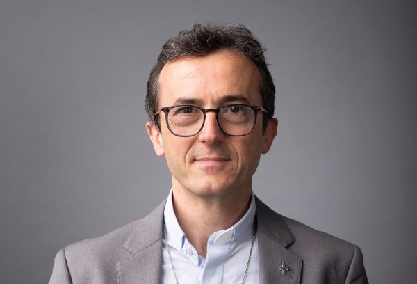 Prêtres aujourd'hui et pour toujours