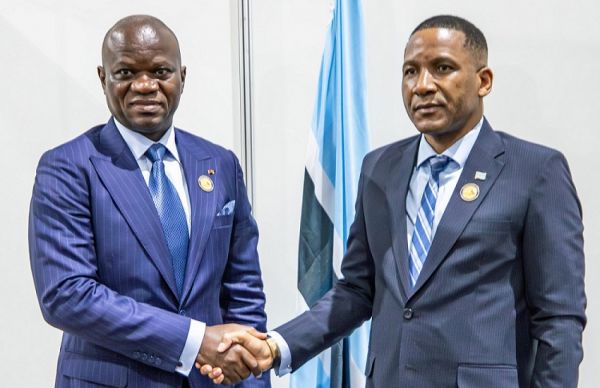 Gabon : Le Chef de l’Etat s’entretient avec les présidents du Botswana et de la Namibie
