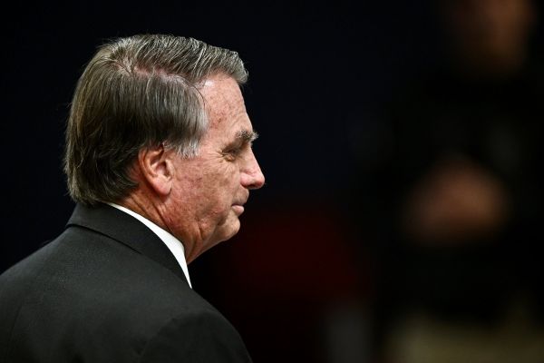 Brésil: menacé de prison, Bolsonaro mobilise ses partisans pour "la justice"