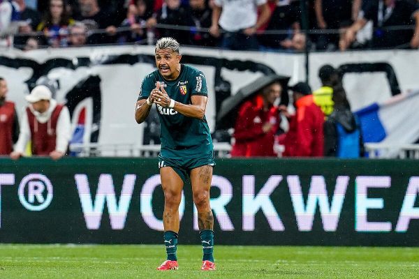OM : Un problème au genou pour Facundo Medina ?