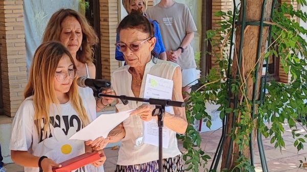 À Cassis l'opération nationale "Dis-moi dix mots" s'est achevée dans les jardins de la bibliothèque "Ariane"