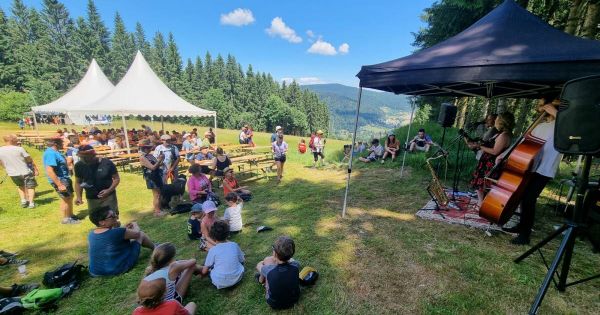 Photos. Gérardmer : marche, musique, nature, produits locaux et bonne humeur au menu de la troisième édition de la fête de la Chaume