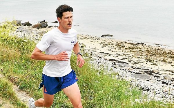 Thérèse Trail à Plouguerneau : une victoire pleine de symbole pour Thibault Kervella, spécialiste du triathlon