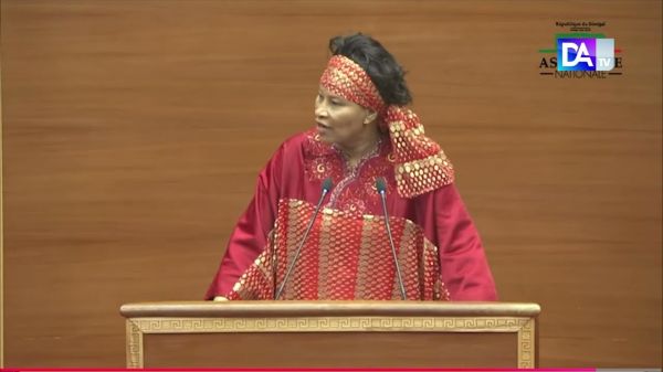Aïssata Tall Sall au MFB : « Les solutions que vous nous proposez pour trouver l'argent ne sont pas fiables »