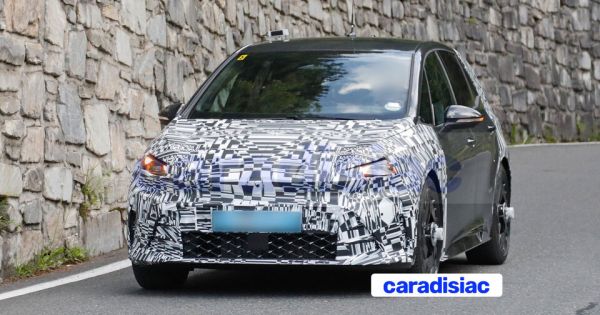 Lancée en 2021, la berline compacte Cupra Born va être restylée prochainement.