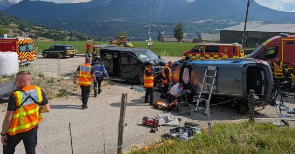 Isère. La RN 85 coupée après un accident impliquant trois voitures : deux personnes désincarcérées et héliportées