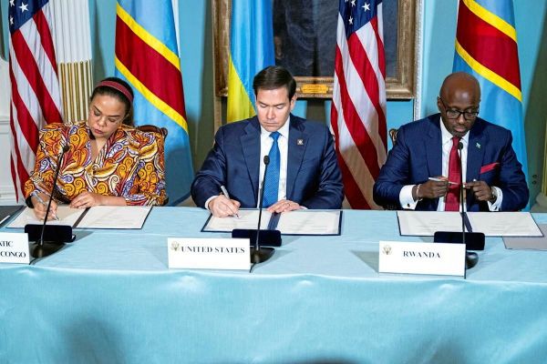 La RDC et le Rwanda ont signé un accord de paix historique à Washington (RFI)