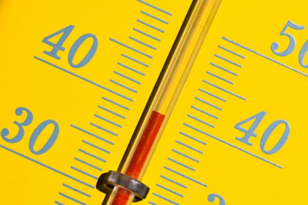 Canicule : des écoles transformées en étuves, le ministère de l'Education nationale alerte ses personnels