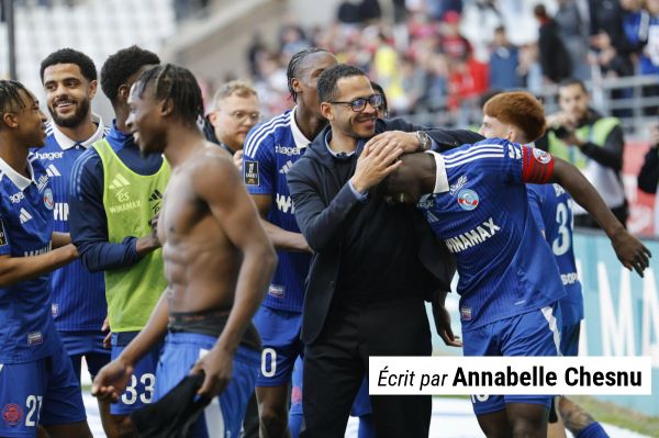 RC Strasbourg : le Racing officialise une signature et c'est un nouveau renfort pour Rosenior !