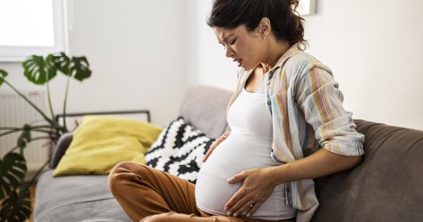 Ce symptôme méconnu qui inquiète les femmes enceintes (souvent au deuxième trimestre)