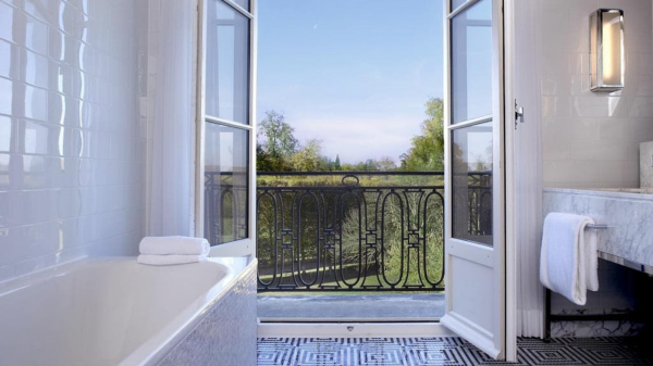 Prendre ses quartiers d'été à Versailles au Waldorf Astoria Trianon Palace