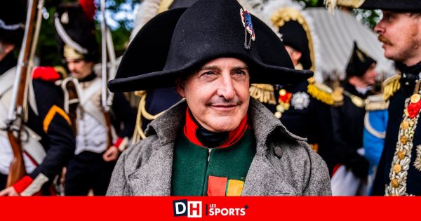 Reconstitutions de la Bataille de Waterloo 2025: la dernière de l'Américain Mark Schneider dans le costume de Napoléon à Waterloo