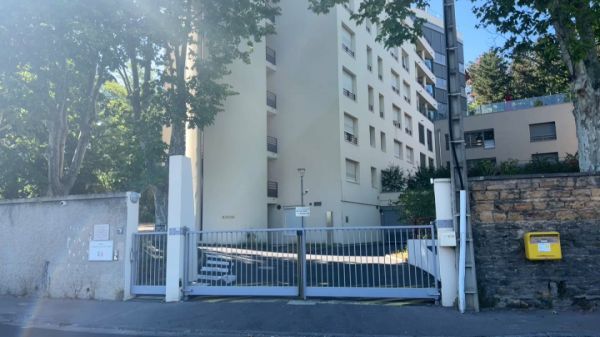 Lyon: une résidente de l'EHPAD des Balcons de l'île Barbe meurt lors d'une sortie