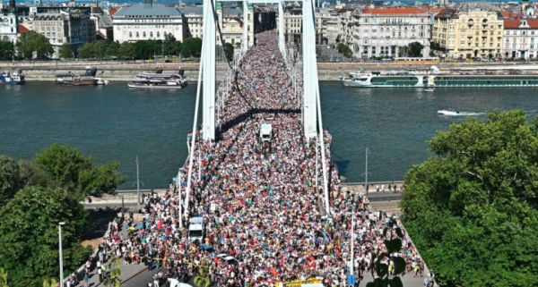 À Budapest, Orban défié par une marche des fiertés à l’affluence record
