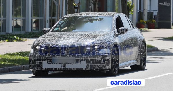 La future sportive BMW iM3 dévoile quelques-uns de ses secrets à nos chasseurs de scoop.