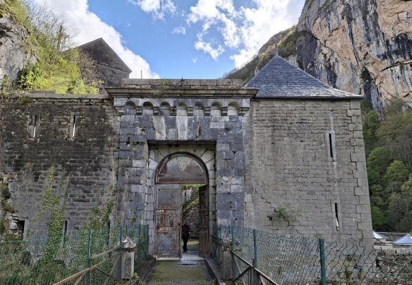 Etsaut : le Fort du Portalet désormais accessible en visite libre
