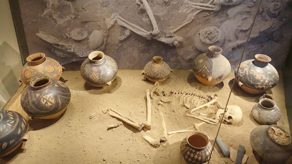 Découverte en Chine d'une tombe remplie de trésors depuis plus de 1 800 ans