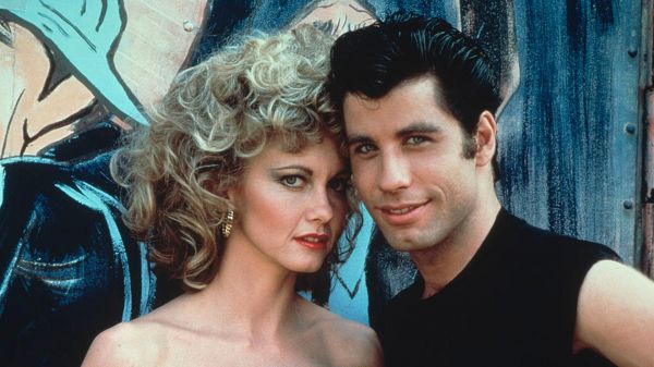 John Travolta a fait une belle surprise à ces fans de « Grease » à Los Angeles