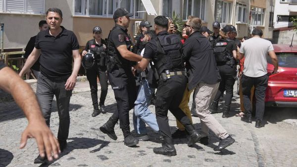 Plus de 50 personnes interpellées en amont de la marche des fiertés interdite à Istanbul