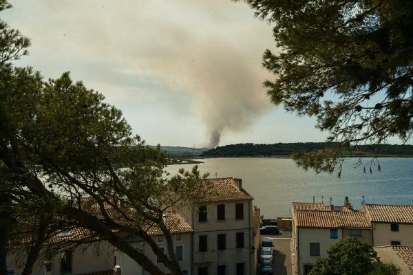 Importants feux dans l'Aude, un camping et une abbaye évacués