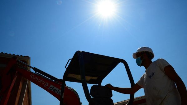 "On passe à une logique d'obligation patronale": de nouvelles mesures de protection des salariés contre la chaleur entrent en vigueur ce mardi