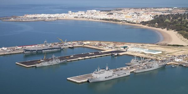 Un ex-conseiller à la sécurité demande à Trump de transférer deux bases US au Maroc