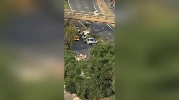 "Des rayons de soleil": les hommages à Ambre et Clémence, les deux infirmières tuées sur l'A8, se multiplient