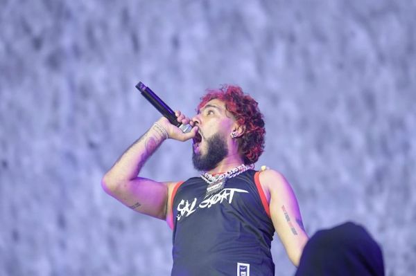 El Grande Toto électrise l'OLM Souissi : un rappeur populaire sur la scène des légendes